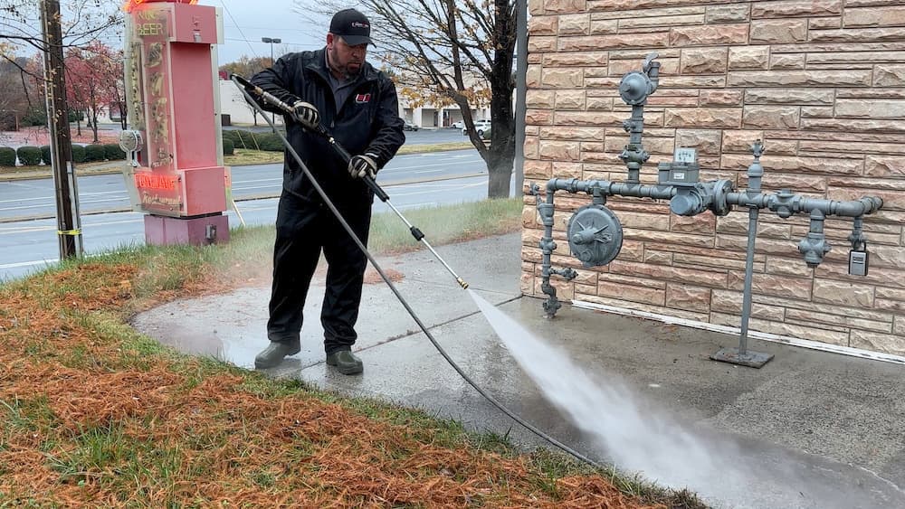 Commercial Pressure Washing