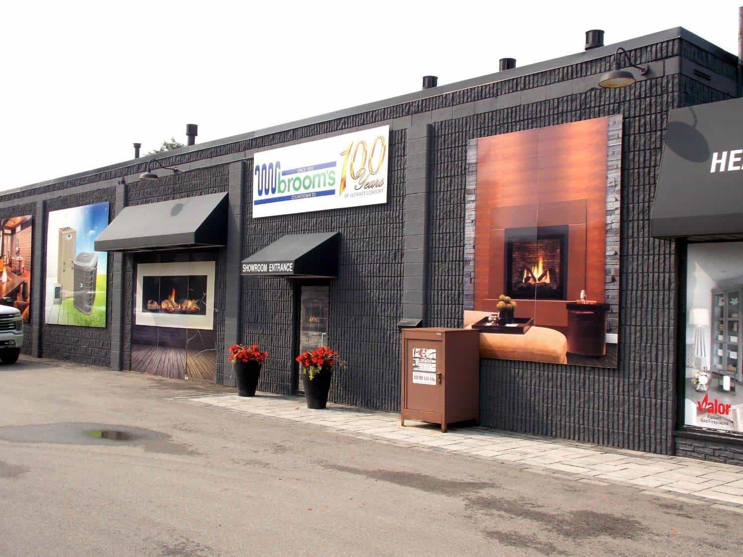 Retail Center Painting